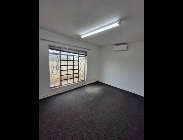1,050M² WAREHOUSE TO LET IN WILSONIA